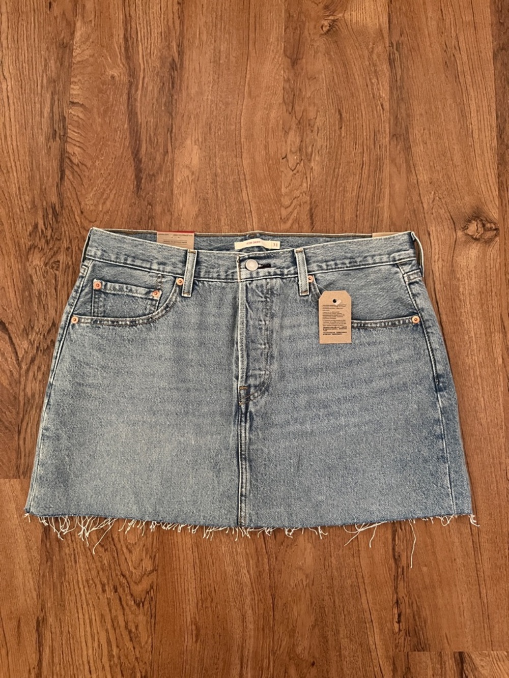 NWT Levi’s Icon Denim Skirt NEW